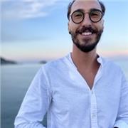 Laureato in Psicologia offre ripetizioni private di materie umanistiche (italiano, storia, filosofia, psicologia) a studenti di scuola media e superiore